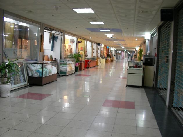 国際地下商店街の風景
